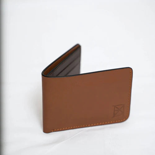 Premium Dollar-Size Wallet with Magnetic Closure by   BM7